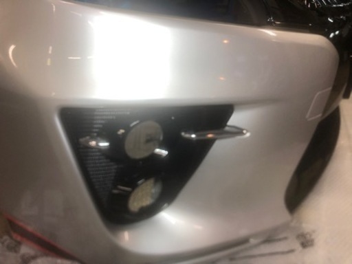 gzプリウス後期　中古純正フロントバンパー　1F7