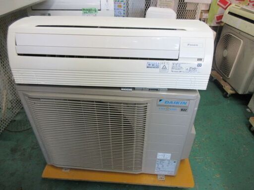 K03467　ダイキン　 中古業務エアコン　1.5馬力