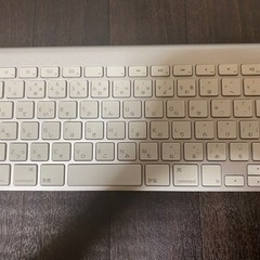 【売約済】iMac (21.5インチ, Late 2012) 本体+電源コード+キーボード付きの画像