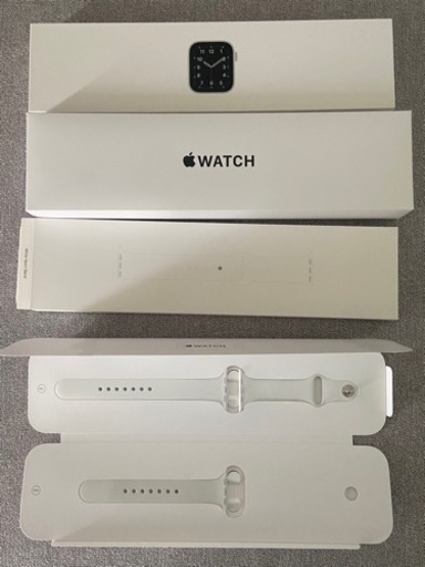 Apple Watch  SE 44mm silver aluminum  GPSモデル