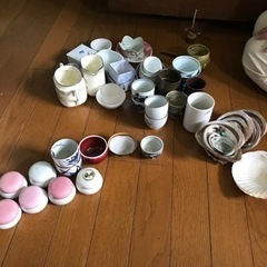 小さな器　貝殻　お節　湯呑み　お皿