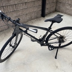 [引き渡し先決定]Trek FX SPORT 4 ブラック　Mサイズ