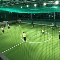 毎週金曜21時〜開催★新宿/池袋エリアでエンジョイフットサル　年齢性別問わず - スポーツ