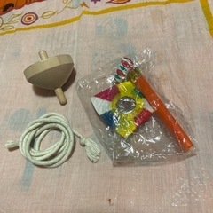 コマ　紙風船とピヨーン