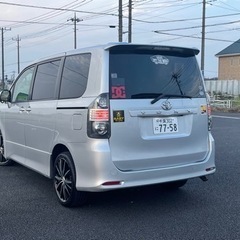トヨタヴォクシー　コミコミ値段の画像