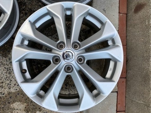ホイール4本セット　値下げしました‼️日産エクストレイルNT 32純正　とても綺麗なホイールです。