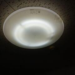 東芝　シーリングライト　３４ｗ　２７ｗ