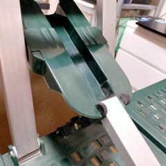 【交渉中】パラソル台兼折り畳みテーブル＆チェアーセットの画像