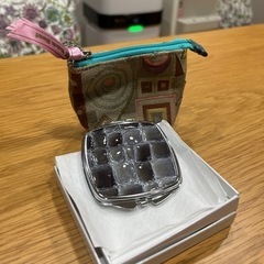 小さなコインケース⭐︎THINKBEE