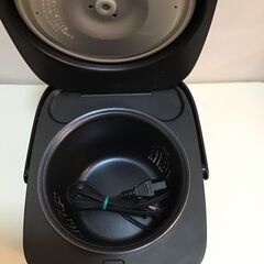 ✨🔔期間限定・特別価格🔔✨ヤマゼン　YJB-300　3合炊きマイコン炊飯ジャー 2020年製 中古家電の画像