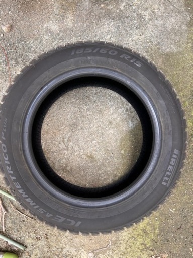 超美品　PIRELLI ICE ASIMMETRICO PLUS 185/60 R15 スタッドレスタイヤ　４本セット　ピレリ　アイスアシンメトリコプラス