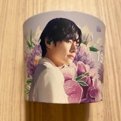 BTS V カップホルダーの画像