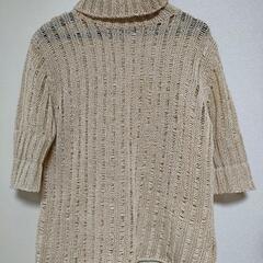 ベージュメッシュニットセーター