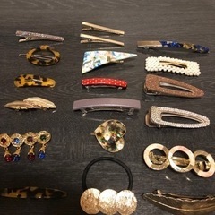 ピアス、ネックレス、バレッタ(中古)の画像