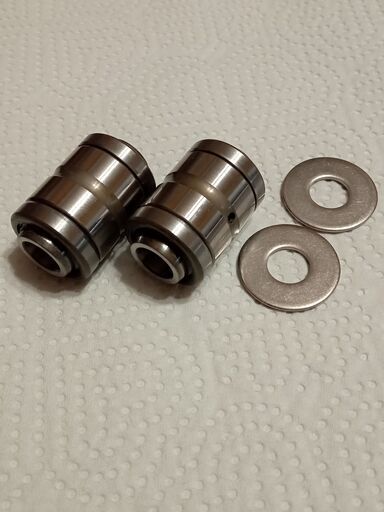 スーパーカブ用スイングアームのピボット部ベアリングキット交換込