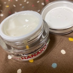 HANAKO クリーム　毛穴の画像