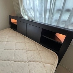 【受渡先決定】ダブルベッド　マットレス付き　大容量収納の画像