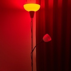 間接照明　フロアアップライトの画像