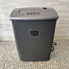 シュレッダー、差し上げます。