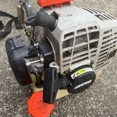 受け渡し者決定済み　ジャンク草刈機　ECHO AT221G  無料　の画像