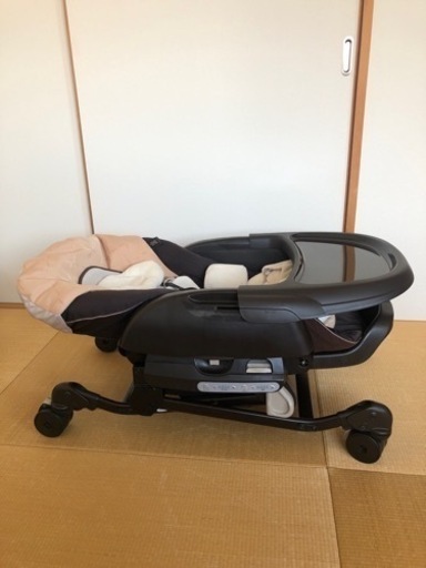 コンビ　ネムリラ　オートスイング　BEDi