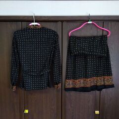 昭和レトロ　春秋レディーススーツ５の画像