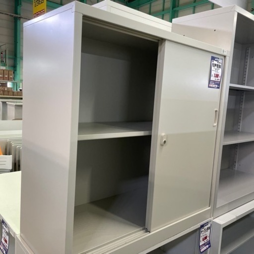 JH-23 【オフィス家具専門店】生興の引戸書庫です！