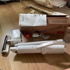 (取引中)アイリスオーヤマ 軽量スティッククリーナー