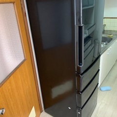黒色 冷蔵庫の画像
