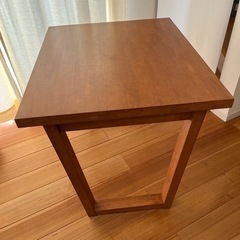 ジョージズ　ダイニングテーブルの画像