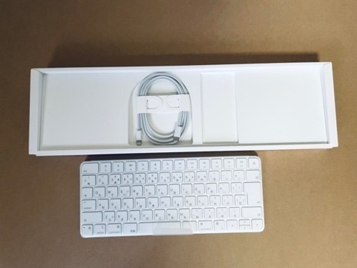 【取引成立】Apple  Magic  keyboard  シルバー