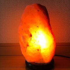 【値下】ヒマラヤ岩塩ランプ お譲りします。の画像