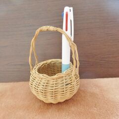 小さなかごの画像