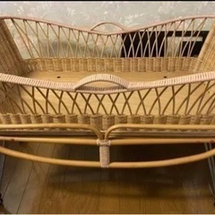 ヴィンテージレトロアンティーク調ラタンゆりかごベッド折り畳みキャスター付の画像