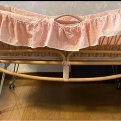 ヴィンテージレトロアンティーク調ラタンゆりかごベッド折り畳みキャスター付の画像