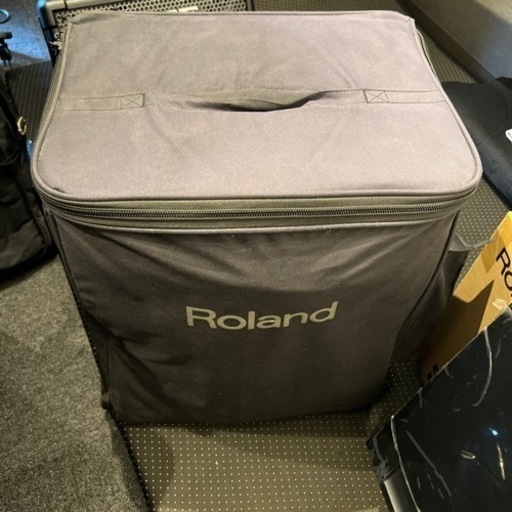 電池駆動マルチアンプRoland BA-330