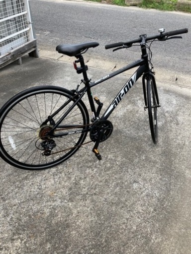 AIRONクロスバイク3×7段変速アルミフレームブラック艶消し