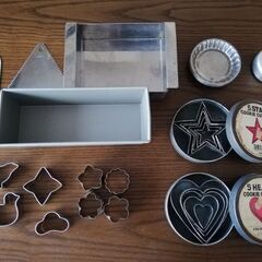 焼き菓子の型など