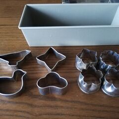 焼き菓子の型などの画像