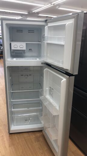 冷蔵庫　ハイセンス　HR-B2301　2019年製　KJ813