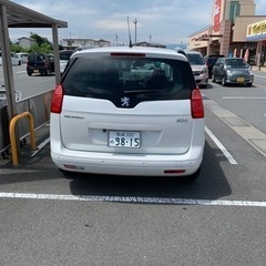 プジョー5008の画像