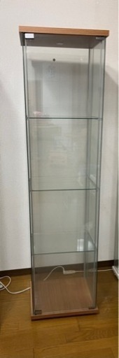 ガラスキャビネット