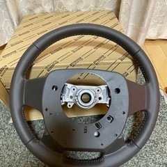 プラド150後期TX_L 4本スポークステアリングホイール本革巻き