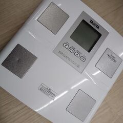 2020年製 美品 タニタ 体脂肪計 体重計