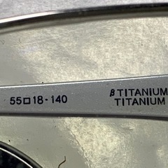 メガネ、ファッション用グラス、サングラス、18個の画像