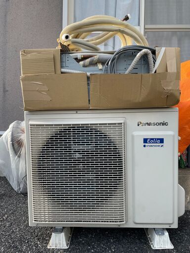 パナソニック Panasonic エオリア 高性能エアコン 上位機種 CS-569CV2E7 主に18畳 冷房15～23畳 5.6 kW ナノイーX 2019年製
