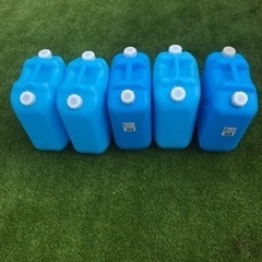 【シーズン到来】灯油用ポリタンク　5個セット