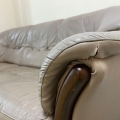 無料　三人掛けソファーの画像