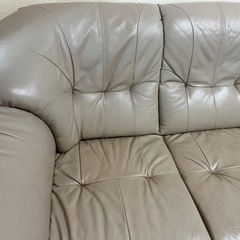 無料　三人掛けソファーの画像