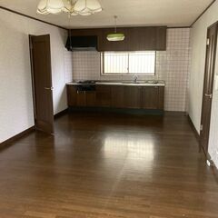 群馬県高崎市で広々延床面積７８．２５㎡の居室空間 ・庭とカーポートあり！！ - 賃貸（マンション/一戸建て）